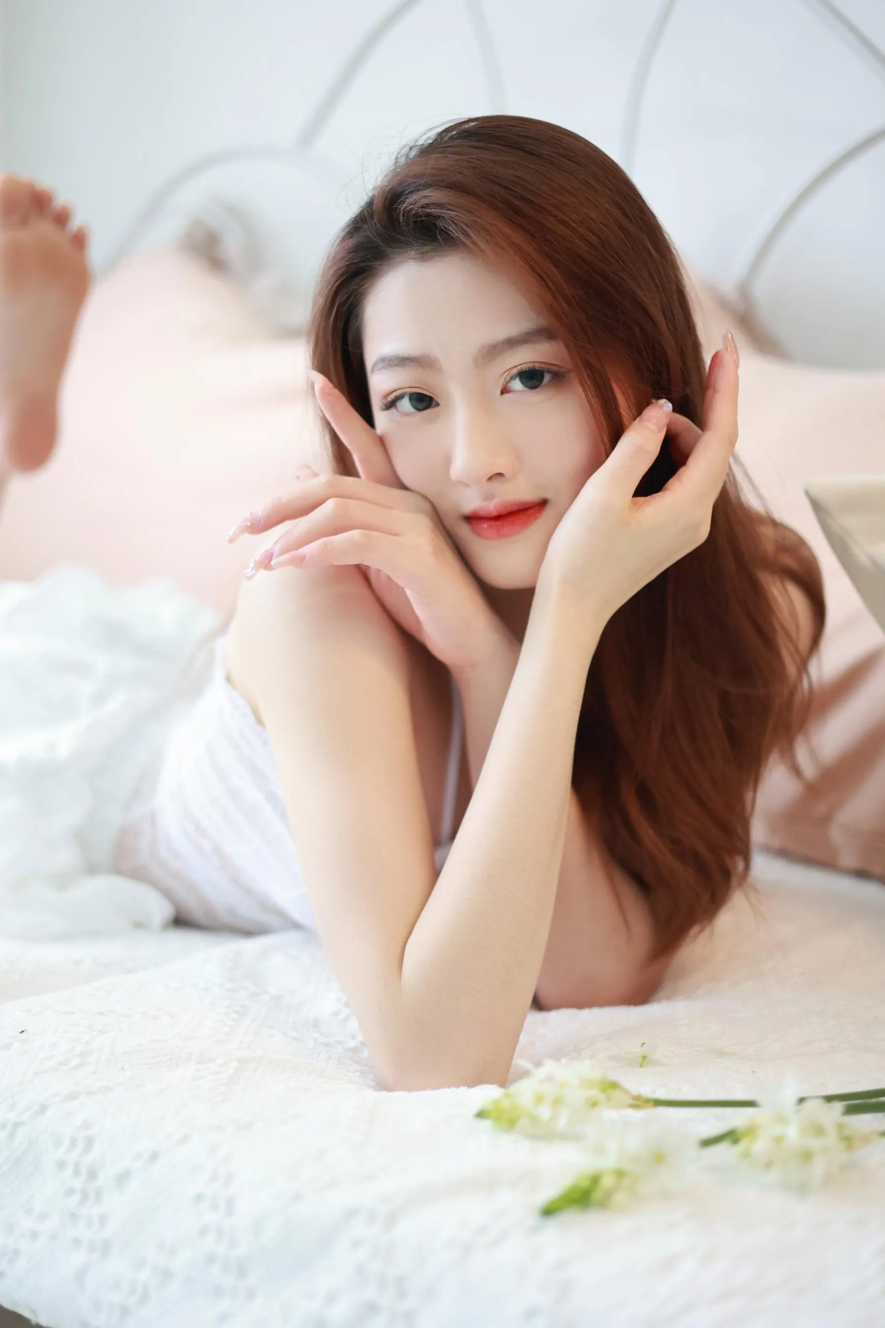 [艺图语] 2022.07.01 瞬间的温柔 持枪萝莉 [27P]插图8